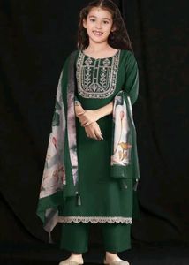 Emerald Green Embroidered Kurta Set