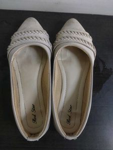 Red Star Pointed Toe Flats
