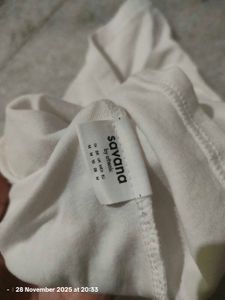 Cute Apple Graphic Tee with a bow