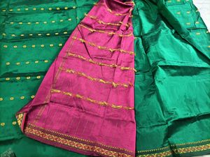 Woman&#39;s Nauvari Kanjeevaram