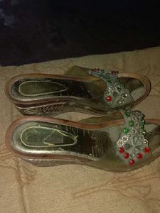 Very Good Condition Sandals