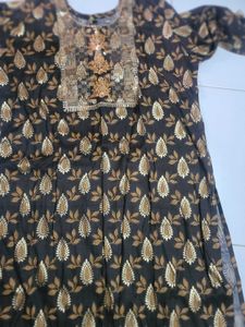 Elegant Black &amp; Gold Kurta