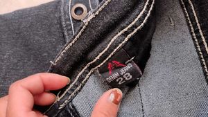 Black Denim Capree Jeans