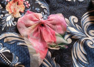 💥💥Price reduced Floral Pink Bow