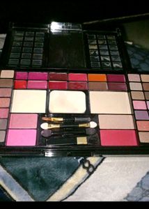 Eyeshadow