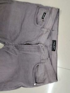 Zara&#39;s Denim Jeans