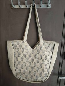 Stylish Tote Bag