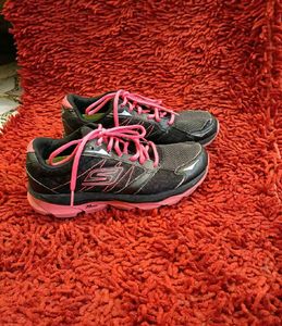 Sketchers Shoes