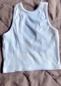 styled back crop Top