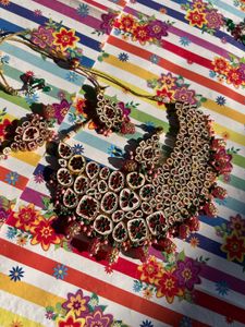 Elegant Kundan Jewelry Set