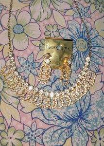 Sparkling Gold Necklace & Earring Set