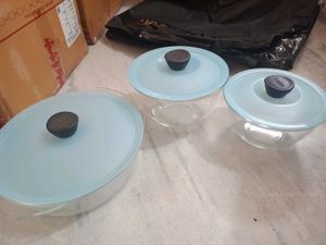 3 Dinner Glass Containers with Lids