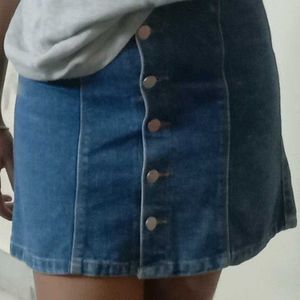denim skirt