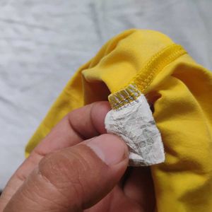 Intarsias Yellow Trunks