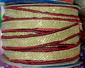 4 Mitter Lace