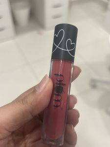 Liquid/Creme Lipsticks