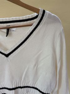 H&amp;M White Cropped Sweater