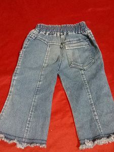 Baby Girls Stylish Straight Pant Jeans