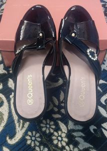 New With Teg Beutiful Sendel