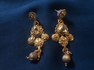 Gold Toned Indian Jewelry Set⭐️
