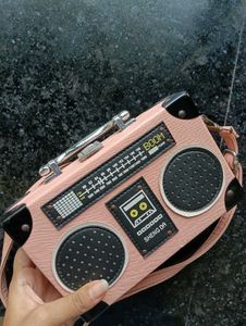 retro style sling bag