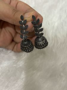 Leaf Design Silver Oxidized Jhumka