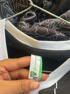 Trendy Los Angeles Graphic Tee