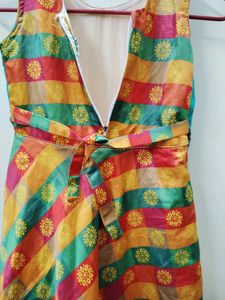 7 Yesrs Girls&#39; Dress with Embroidered Vest