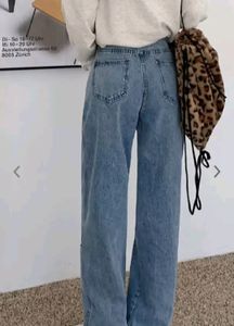 URBANIC Women Blue Relaxed Fit Stretchable Jeans