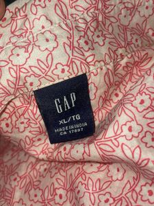 GAP Y2k Pink Floral Print Shirt For Women