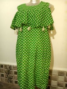 🎄Buy 1, Get 1 Free🎁M/ L Green Printed Dress