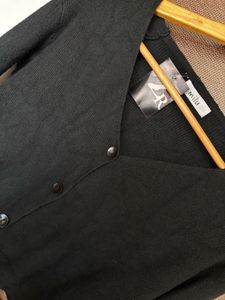 BLACK FULL SLEEVE TOP (ZARA)