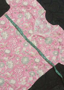 Floral Short Kurti💕and(Earings As Freebie)