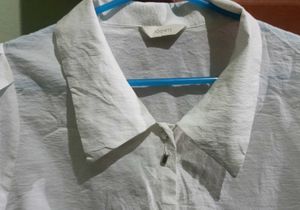 White puff sleeve Collared Top