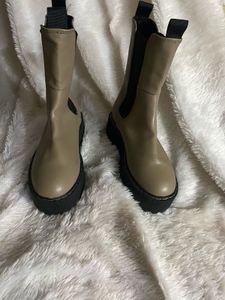 H&M Platform Chelsea Boots