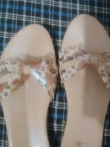 Flat Slipper In Good Condition 🥰