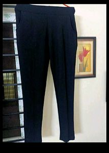 New SAADAA Women&#39;s 4 Way Black Stretchable Pant