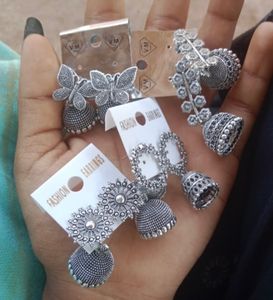 4 Jhumkas