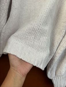 Cozy white Knit Sweater