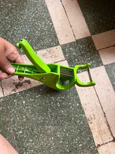 2-in-1 Vegetable Cutter &amp; Peeler