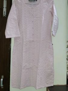 Avaasa Pink Colored Beautiful Versatile Kurti