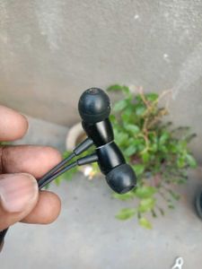 Stylish Wireless Neckband Earphones