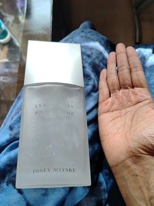Empty bottle of Issey Miyake L'Eau d'Issey Pour Ho