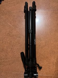 DIGITEK Tripod