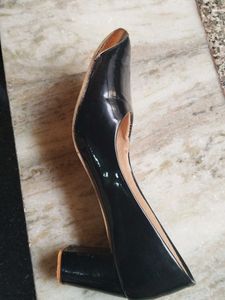 Black Patent Leather Pointed Heels