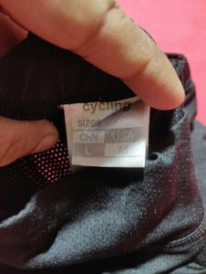 Men&#39;s Cycling Padded Shorts – Size L – Black