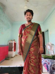Red banarasi Grained zari work saree