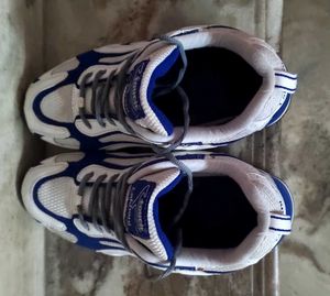 Original Lakhani Touch Canvas Sports Shoes UK 9