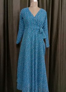 Chic Blue Floral Dress 💙