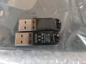 2 Pendrives